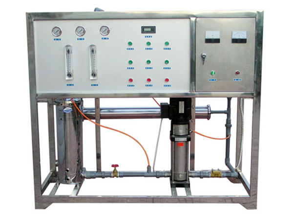 2 單級反滲透主機(jī)(1噸 小時）.jpg